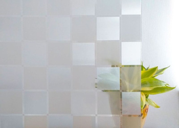 Folia okienna statyczna kwadraty 45cmx15m L4538